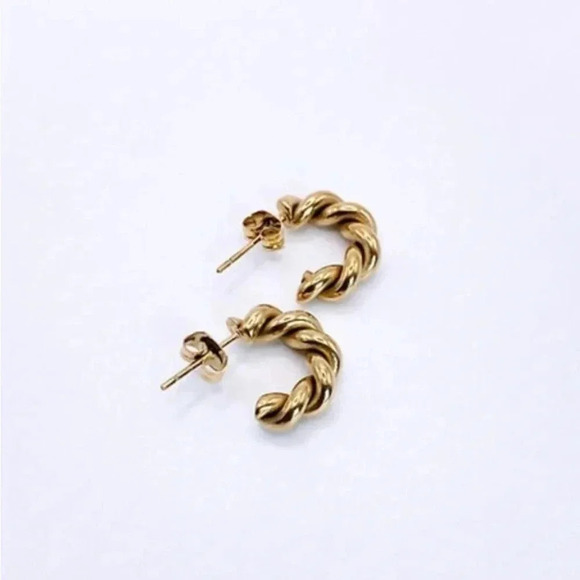 TWISTED Small Hoops | 18k Gold Plated - Picture 2 of 3